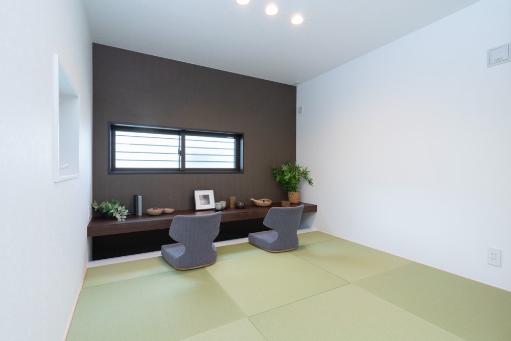 琉球畳を使用した4.5帖の大壁和室