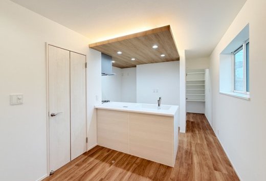 神戸市垂水区｜“gap” 外観と内観のギャップを楽しむ3階建て住宅